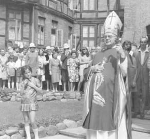 Bild Nach dem letzten Gottesdienst in  Schwerin 1970